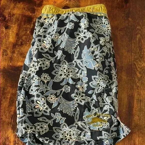 - Tommy Bahama Blue Tropical Swim Shorts Size Large - Picture 1 of 3